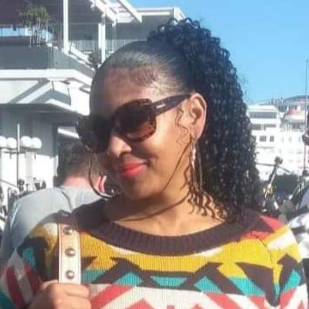 Meet your Posher, Raquelle